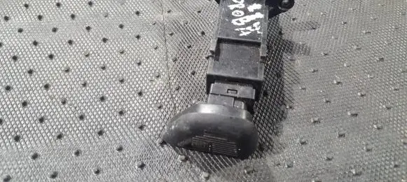 Windscreen/window heater switch