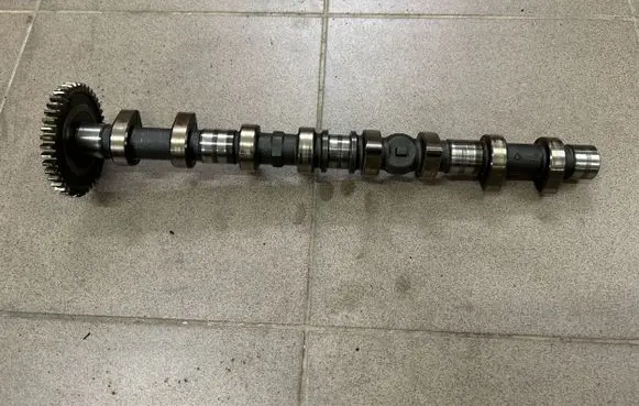 Mercedes-Benz Vito Viano W639 Camshaft R6110510101 6110510101