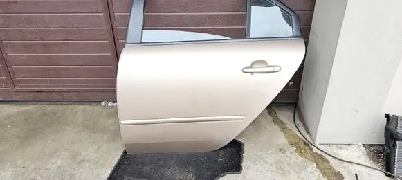 Rear door