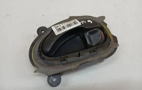 Peugeot 406 Rear door interior handle 9616307577