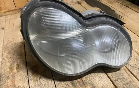 Mercedes-Benz C W203 Headlight/headlamp A2038200261 2038200261