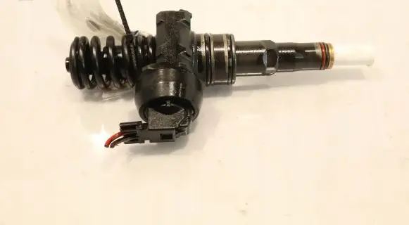 Skoda Octavia Mk2 (1Z) Fuel injector 0414720215