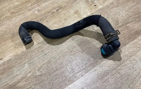 Jaguar F-Pace Engine coolant pipe/hose GX638B504AE