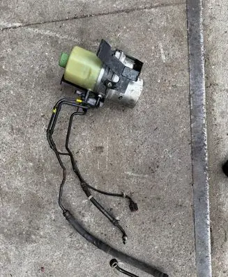 Volkswagen Polo V 6R Power steering pump 6R0423156B