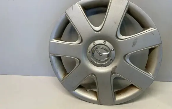 Mazda 3 I R15 wheel hub/cap/trim GJ6R37170