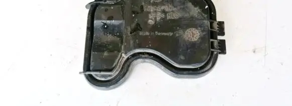Headlight/headlamp dust cover