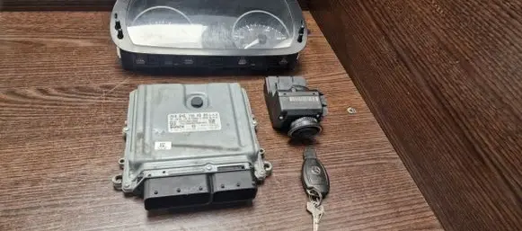 Mercedes-Benz Sprinter W906 Engine control unit/module A6461500800 0281015912