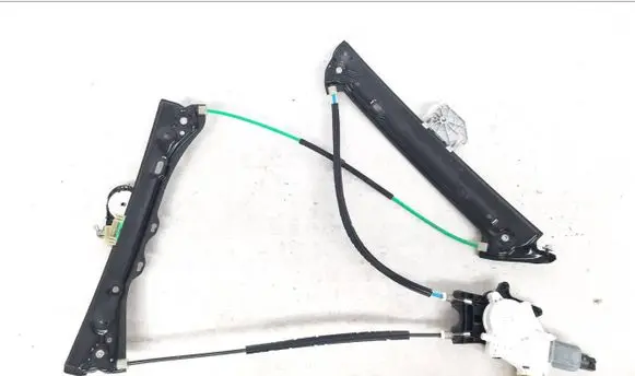 BMW M4 F82 F83 Front door window regulator with motor 7281624