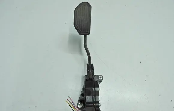 Toyota RAV 4 (XA30) Accelerator throttle pedal 78110-42031 09N28B00123 1988008820