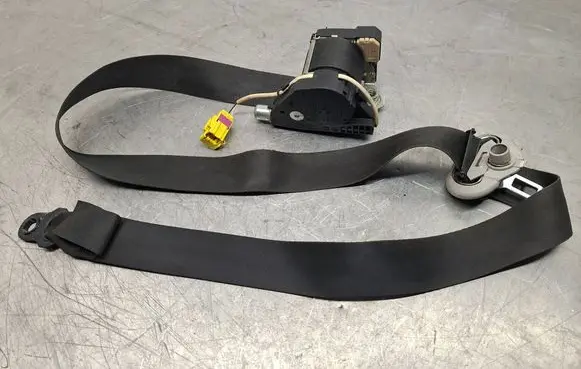 Volkswagen Caddy Front seatbelt 2K0857805F 34074355