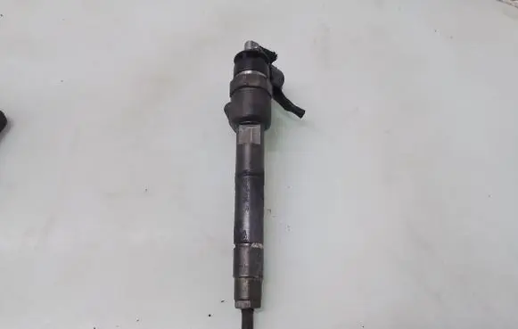Mercedes-Benz B W245 Fuel injector