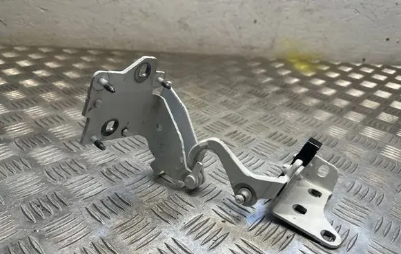 Mercedes-Benz E W238 Tailgate/trunk/boot hinge A2055452700
