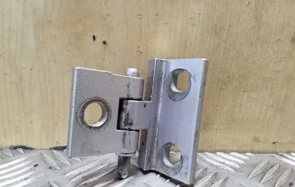Volvo V70 Rear door upper hinge