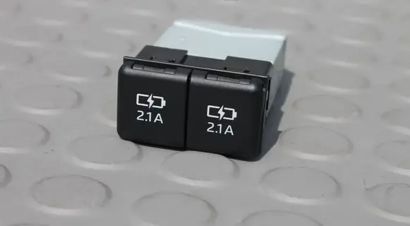 Toyota RAV 4 (XA50) USB socket connector TOYOTA8553215010 8553215010 GF294