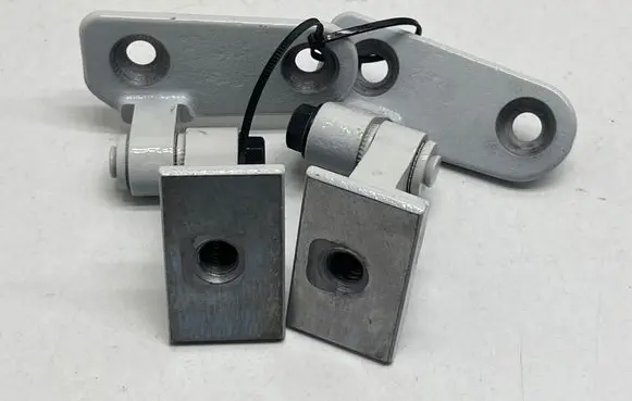 BMW X3 G01 Front door hinge set 7333060