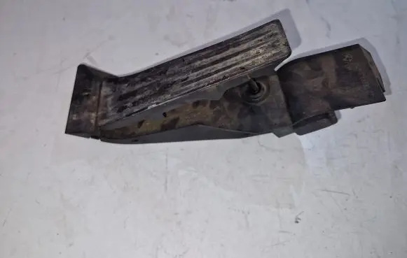BMW 7 E65 E66 Accelerator throttle pedal 676693002