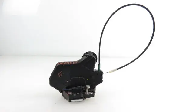 Suzuki Grand Vitara II Rear door lock
