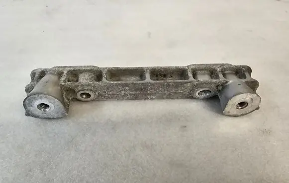 Volvo XC40 Holder (bracket) 32222102