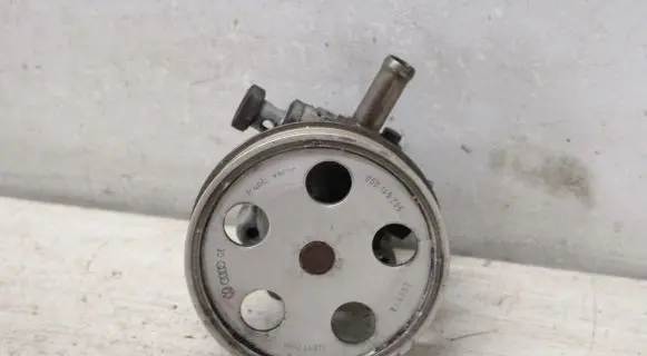 Audi A4 S4 B7 8E 8H Power steering pump 8E0145153D