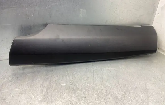 Volvo XC90 (B) pillar trim (top) 398299741