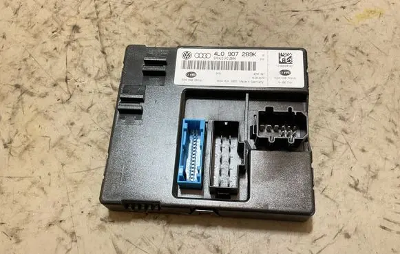 Audi Q7 4L LED ballast control module 4L0907289K 4L0910289K 5DK00876261