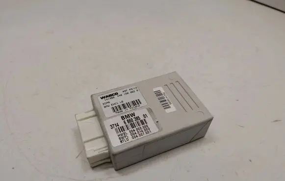 BMW 7 F01 F02 F03 F04 Air suspension control unit module (rear) 37146860385 37146857942 37146799676