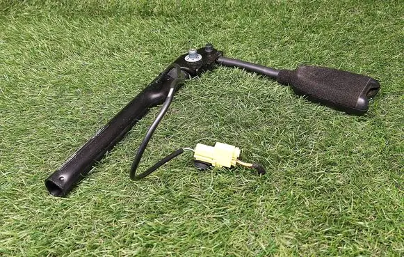 Opel Astra J Front seatbelt buckle 13332663 618692000C