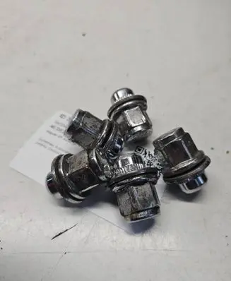 Jaguar XF X250 Nuts/bolts 1234