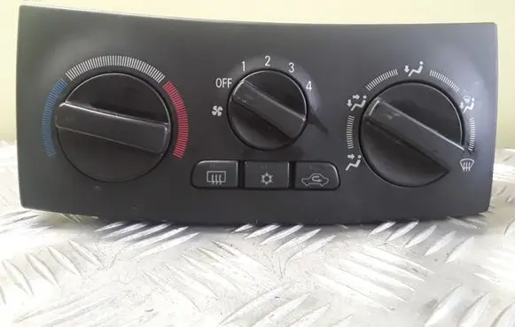 Mitsubishi Space Star Climate control unit MN140637