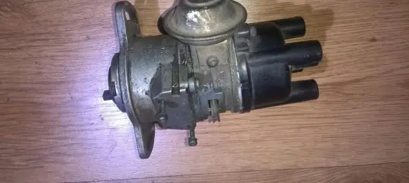 Ford Fiesta Spark distributor 84sf12100ma 84sf-12100-ma