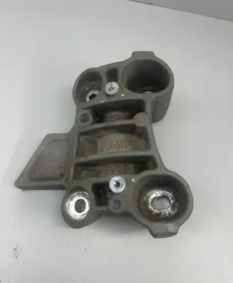 Peugeot 2008 II Engine mounting bracket 9826364780