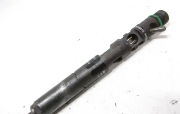 Nissan Micra Fuel injector 8200206565