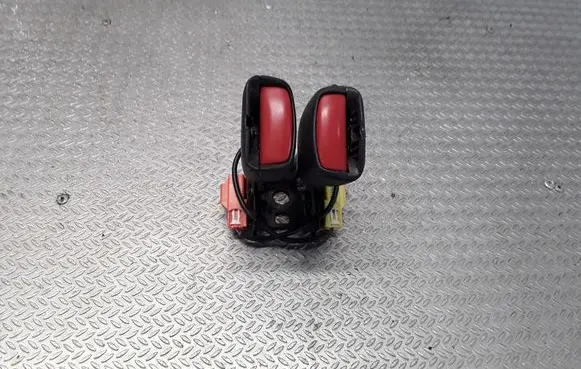 Volvo S80 Rear seatbelt buckle