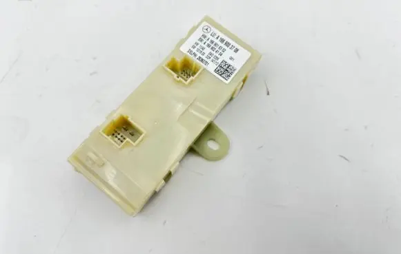 Mercedes-Benz GL X166 SAM control unit A1669003708 A1669024104 A1669016302