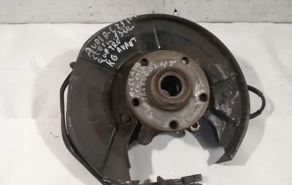 Audi A6 S6 C5 4B Rear wheel hub