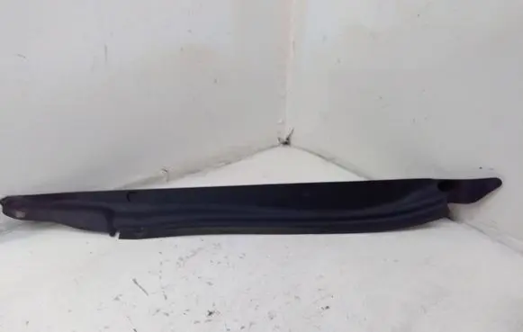 Volkswagen Touareg II Fender end trim 7P6821112B