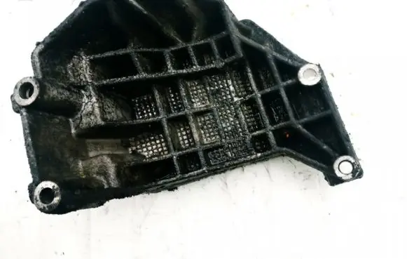 Alfa Romeo 156 Engine mounting bracket