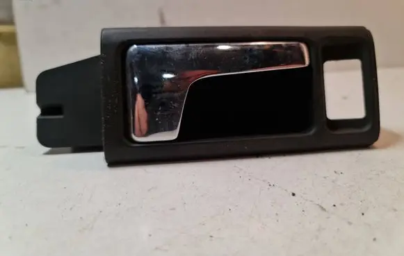 Audi A6 S6 C4 4A Front door interior handle 4A0837020C