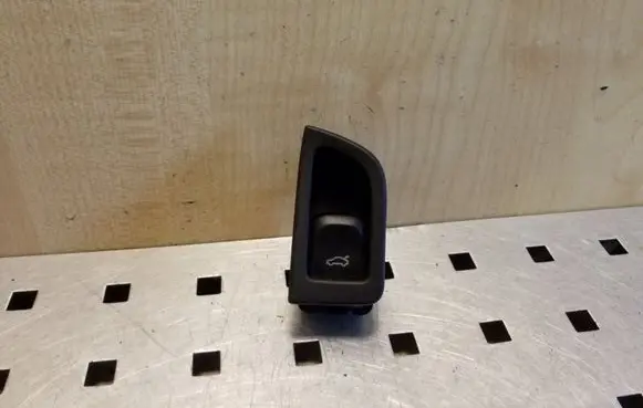 Audi A5 8T 8F Tailgate opening switch 8K0959831