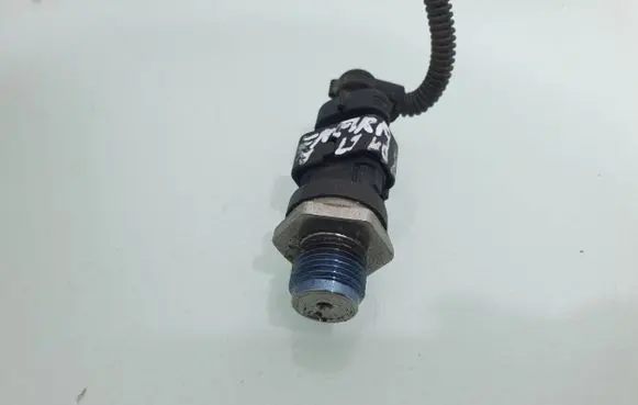 Opel Zafira B Fuel pressure sensor 