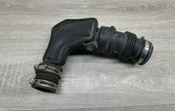 Intercooler hose/pipe