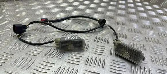 Jaguar XF X250 Number plate light AW93-16550-AA 4639080GA