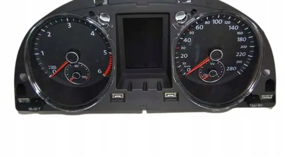 Volkswagen PASSAT CC Speedometer (instrument cluster) 3C8920871
