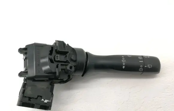 Toyota Yaris Wiper speed switch 17F144