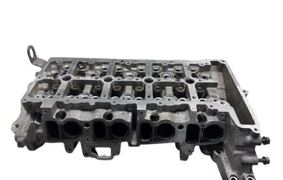 Mini Cooper Countryman R60 Engine head 781260804 7812608 78126060400