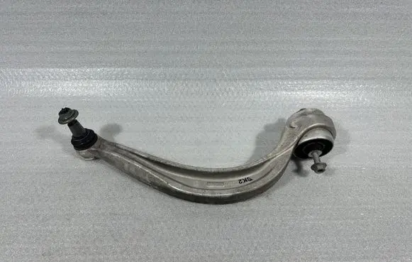 Porsche Cayenne (9Y0 9Y3) Front control arm 4M0407695C 95840769300 PAB407693