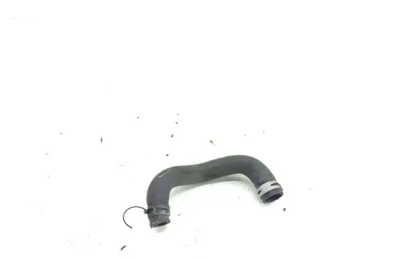 Mercedes-Benz Vito Viano W639 Engine coolant pipe/hose a6398322023