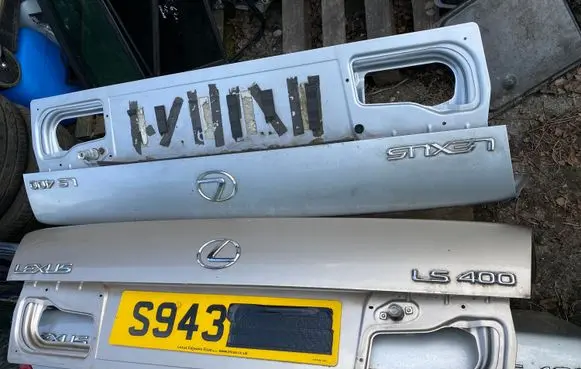 Lexus LS 400 Tailgate/trunk/boot lid