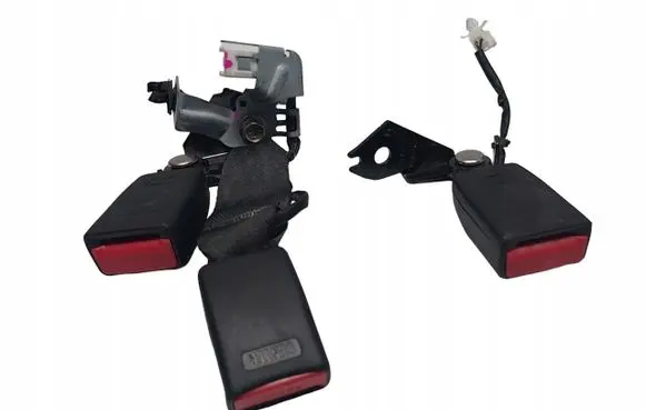 Mazda 3 II Rear seatbelt buckle