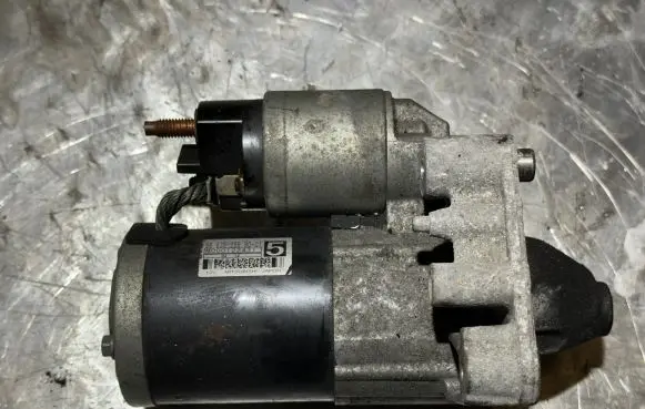 Citroen DS4 Starter motor 9663528880